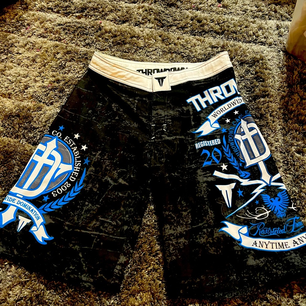 Throwdown Board Shorts SZ:32